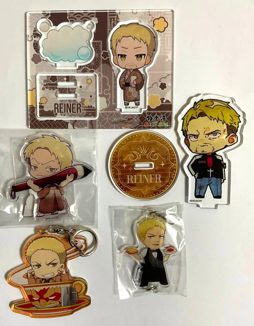 Attack On Titan x Raku Spa Charaum Cafe Acrylic Stand Reiner Braun xde
